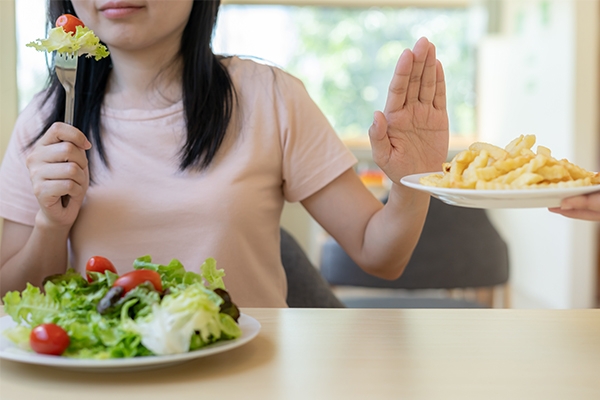 Is It Possible to Diet Without Feeling Hungry?