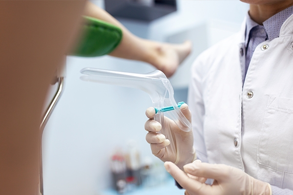 Lakukan pap smear setiap tiga tahun jika Anda masih aktif secara seksual. 